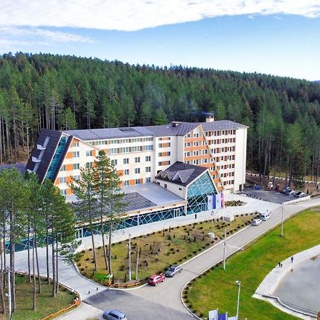 Hotel Borovi Forest Resort & Spa 谢尼察 外观 照片